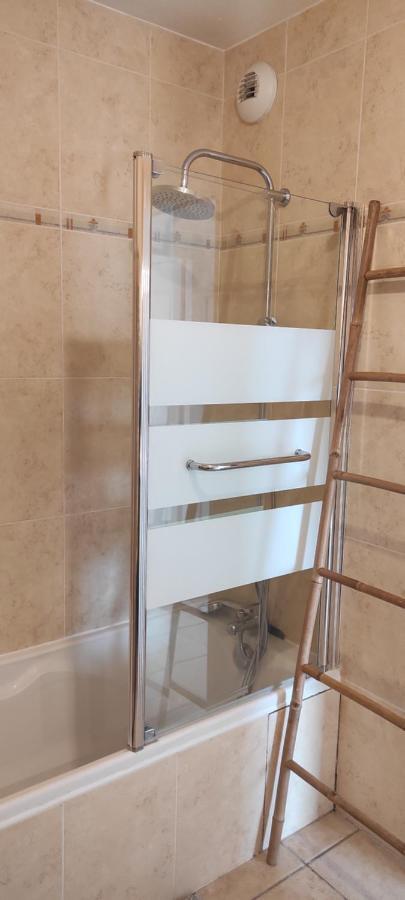 Appartement Avec Grande Terrasse A 15 Mn De La Mer Saint-Esteve  Ngoại thất bức ảnh